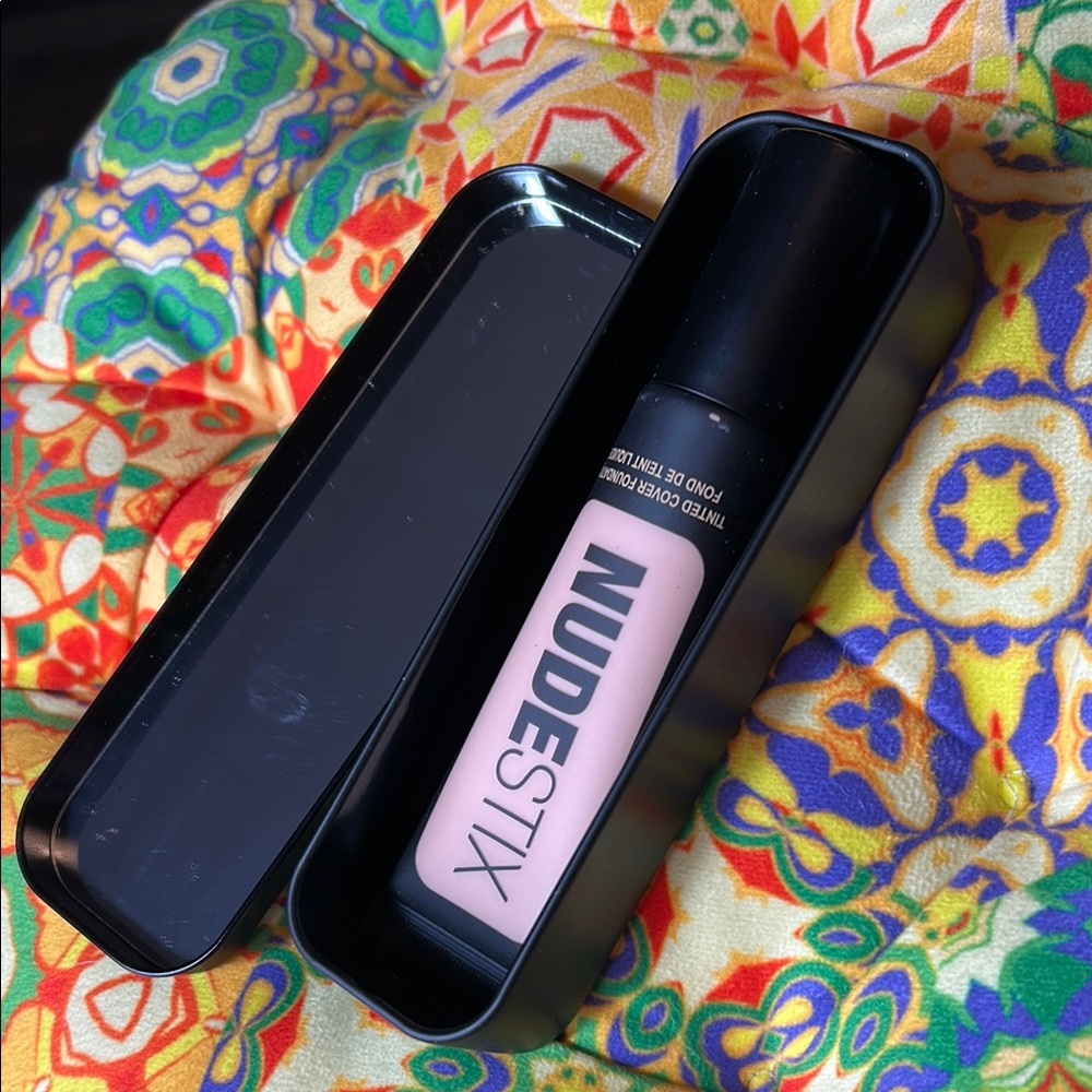 NUDESTIX Nude 2 tinted cover foundation - Picture 6 of 15